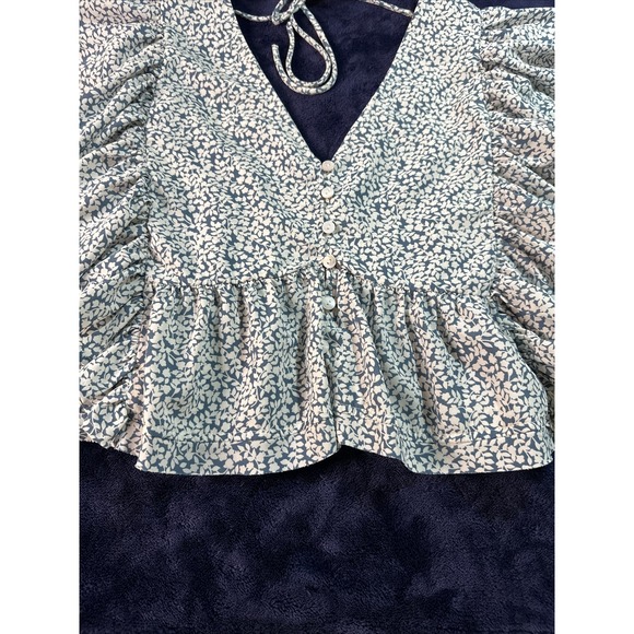 Vestique Top Blouse Size S Double Ruffle Sleeves White Blue Floral - Picture 3 of 15